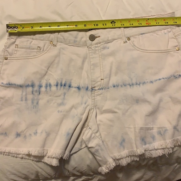🆕 Jordache & Lee Cut Off Shorts - Women’s Size 16 - Picture 5 of 9
